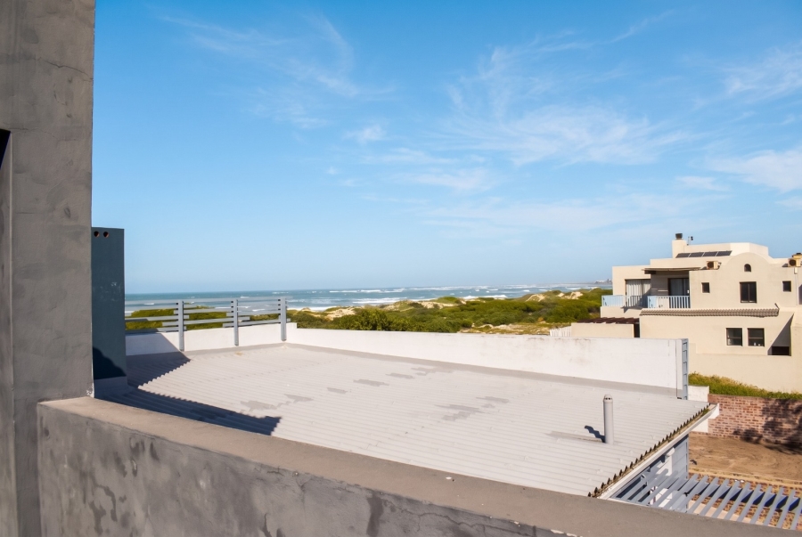4 Bedroom Property for Sale in Struisbaai Western Cape